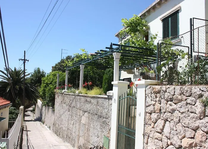 Apartment Arbanasin